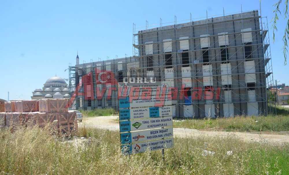 Asfaltı Da Atıldı Bir Tek Bitirilmesi Kaldı