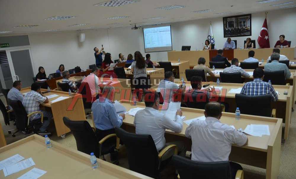 Çorlu'da Bazı Cadde Ve Sokaklar İçkili Yer Bölgesi Dışına Çıkarılacak