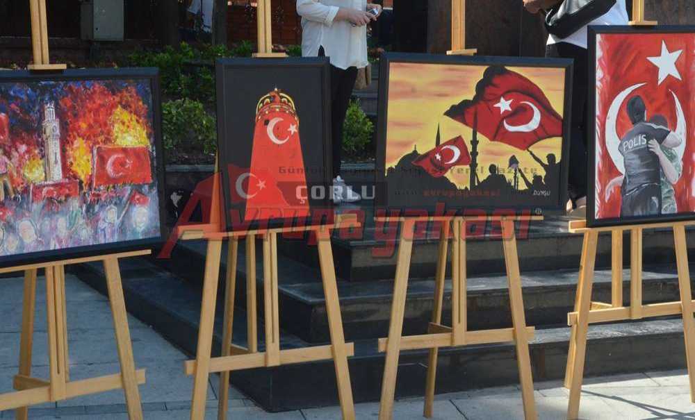 Çorlu Halk Eğitimi Merkezi'nden 15 Temmuz Sergisi