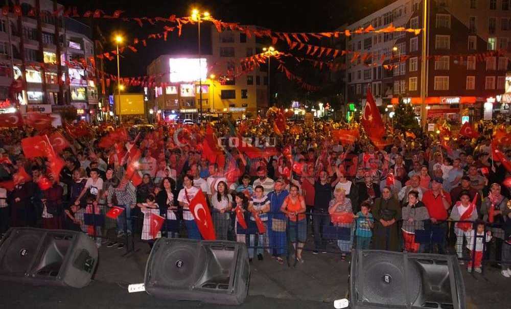 Çorlu'da Milli İradeden Demokrasi Nöbeti