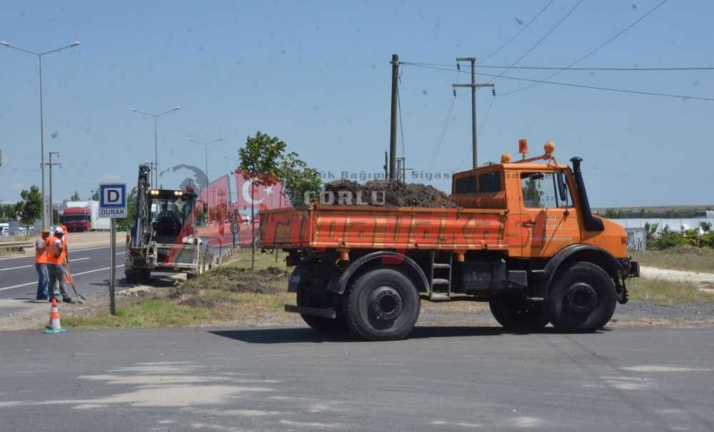 Yağmur Sonrası Karayolları Ekiplerinden Çalışma
