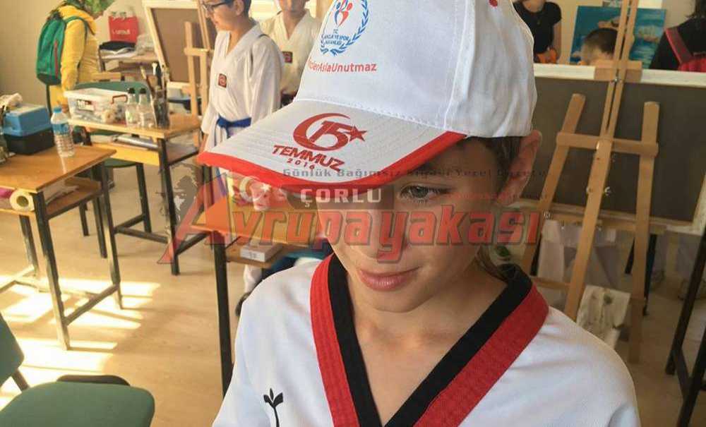 Tekvandocu Gençlerden Çorlu Gençlik Merkezi'ne Ziyareti