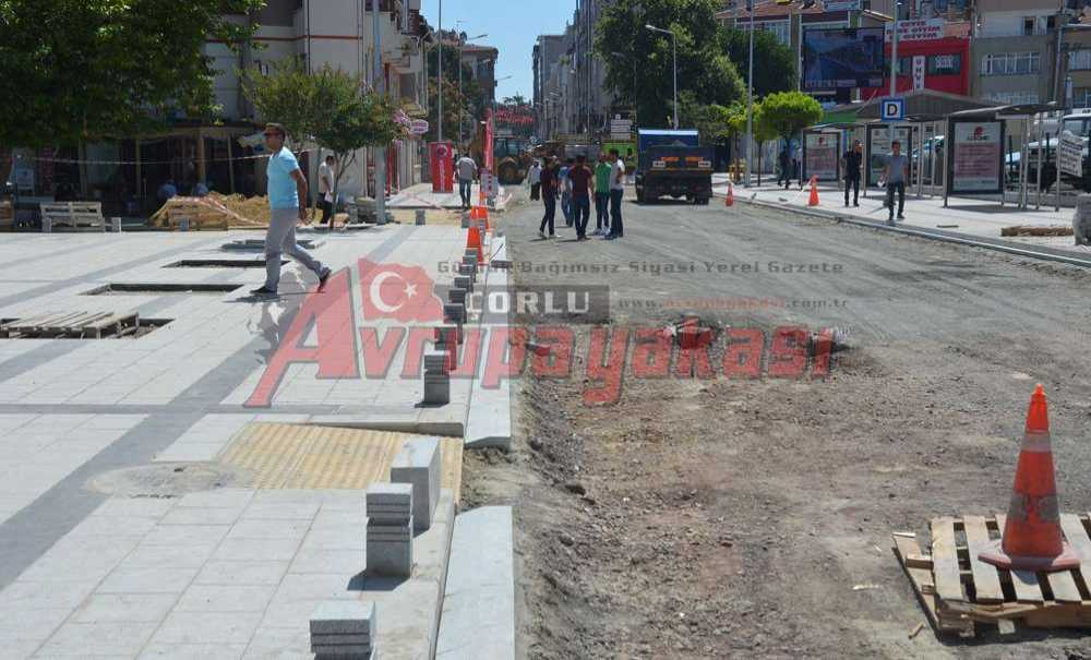 Kaldırımlar Bitmek Üzere Sırada Asfalt Var