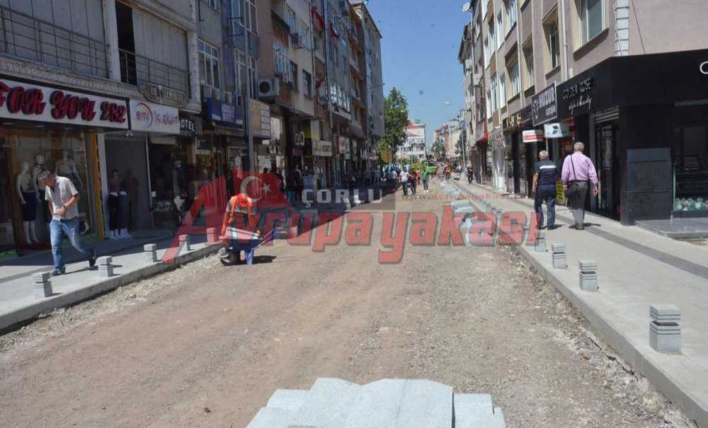 Kaldırımlar Bitmek Üzere Sırada Asfalt Var