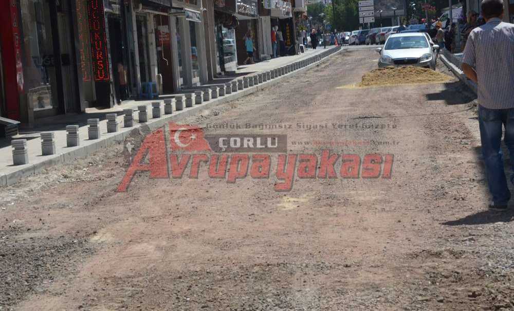 Kaldırımlar Bitmek Üzere Sırada Asfalt Var