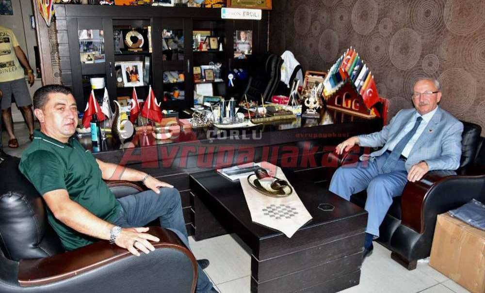 Başkan Albayrak Çorlu'daki Meclis Üyelerini Ziyaret Etti