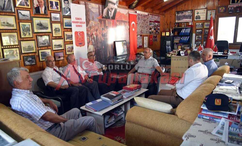 Başkan Baysan Gazileri Ziyaret Etti