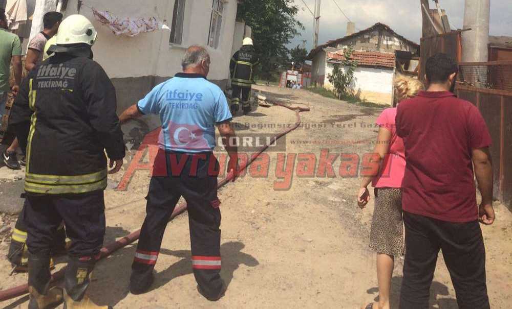 Şiddetli Rüzgar Yangın Çıkardı