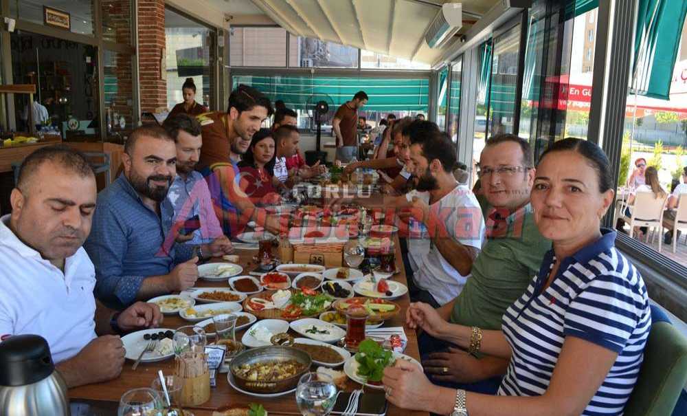 Van Kahvaltı Sarayı Gazetecileri Ağırladı