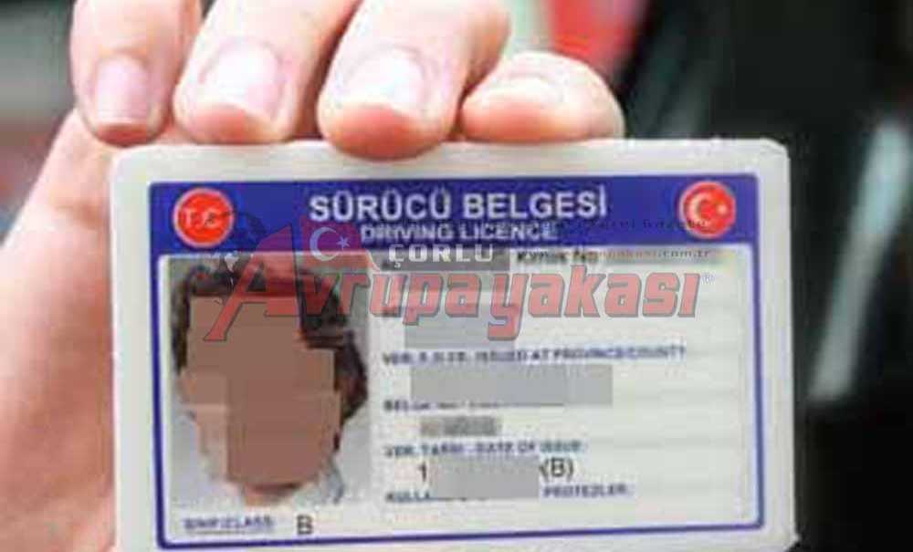 Başkasının Ehliyetiyle Yakalandı