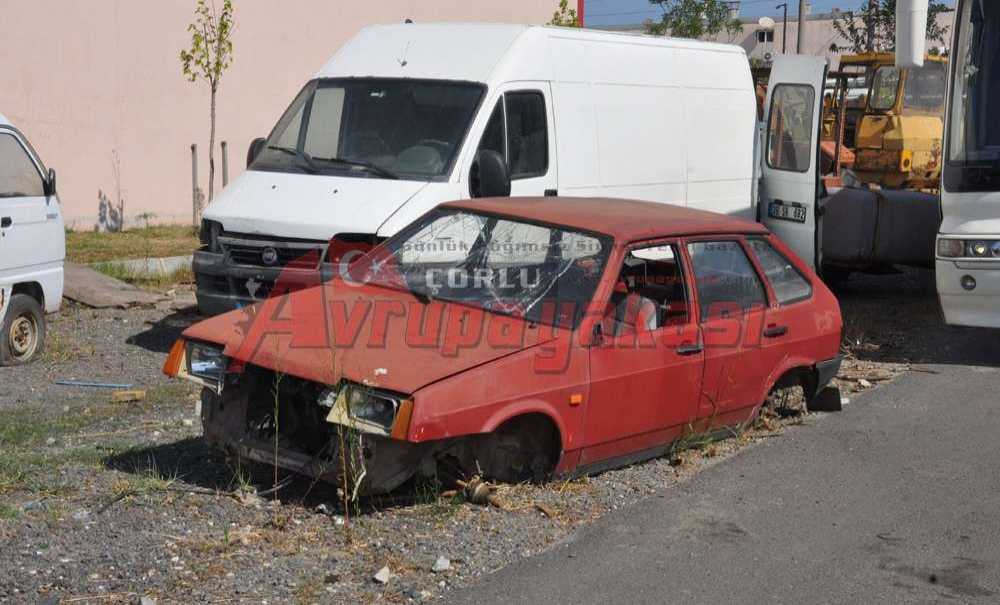 Hurda Araç Mezarlığı