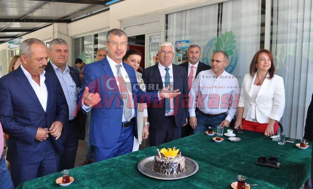 Durmaz`a Sürpriz Doğum Günü Kutlaması