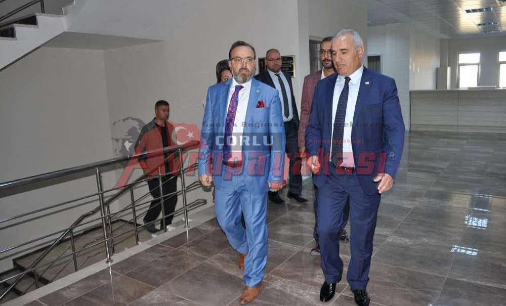 “Yatırımlar İçin Mücadele Içerisindeyiz”