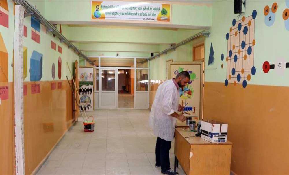 Okulların Temizliği Öğrencilerin Sağlığını Etkiliyor