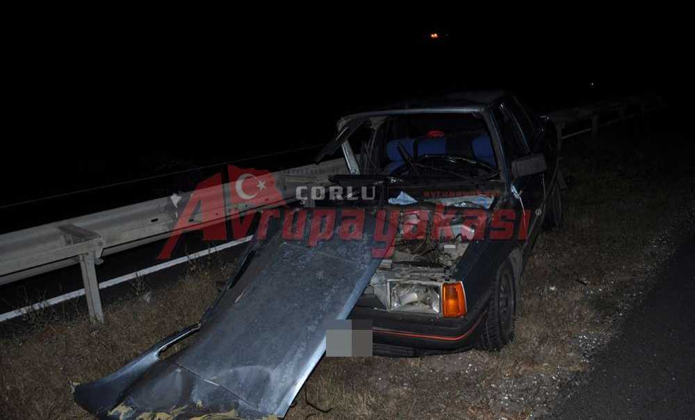 Emniyet Şeridinde Ki Araca Çarptı