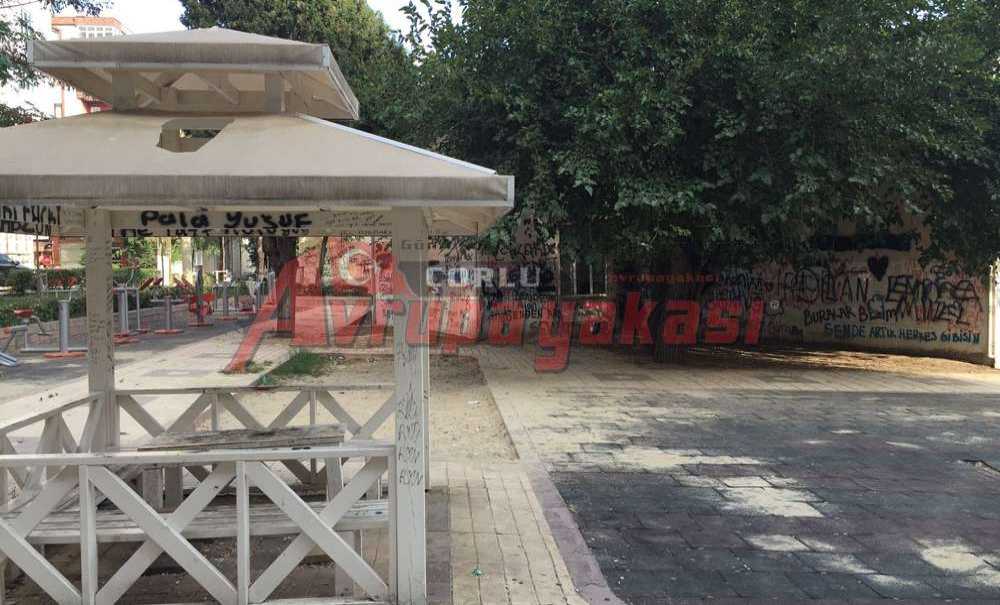 Vatandaş Buraya Çözüm İstiyor