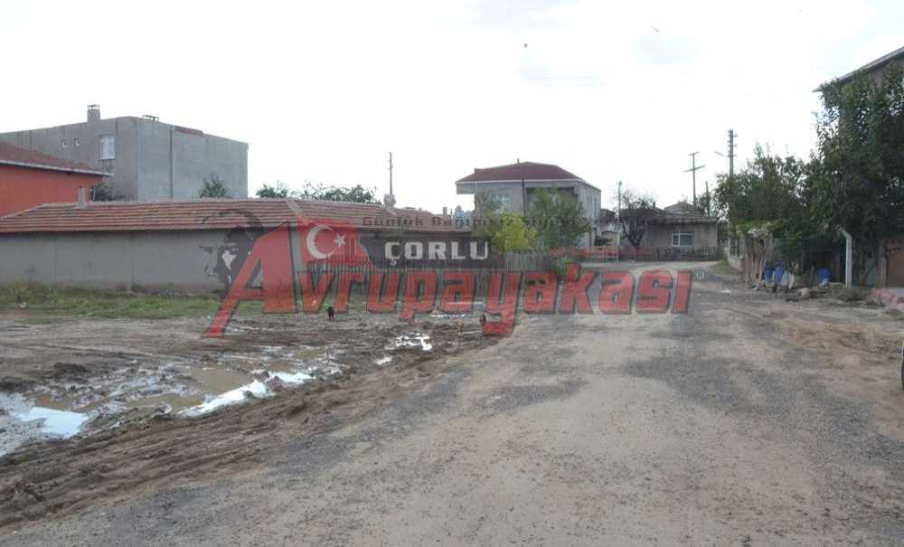 Gazi Caddesi Asfaltlandı