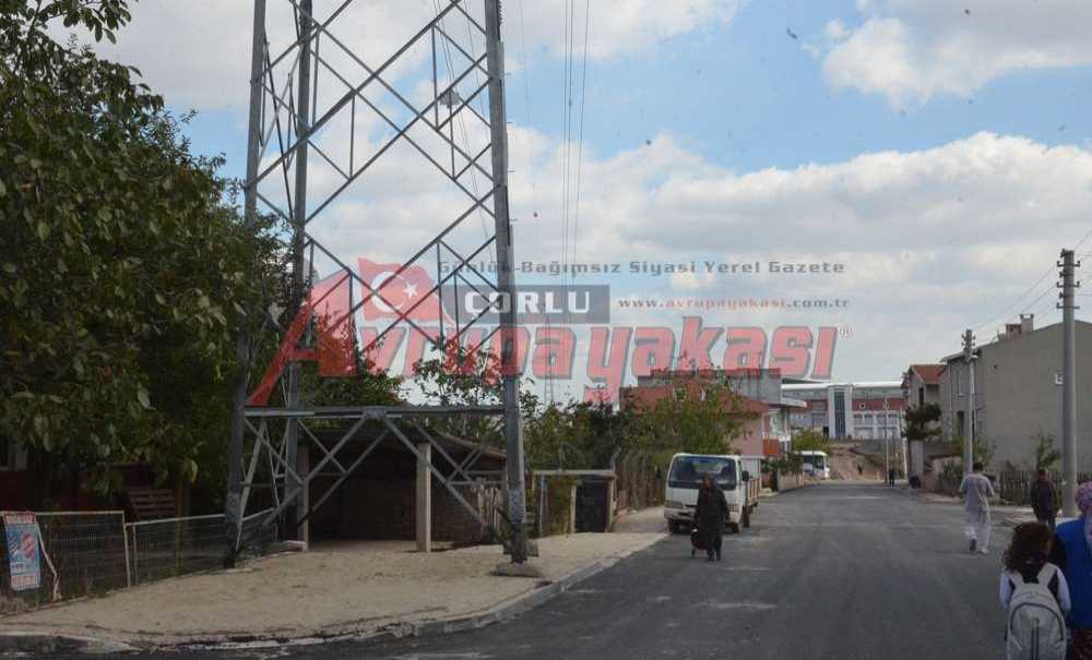 Yayalara Yüksek Gerilim Engeli