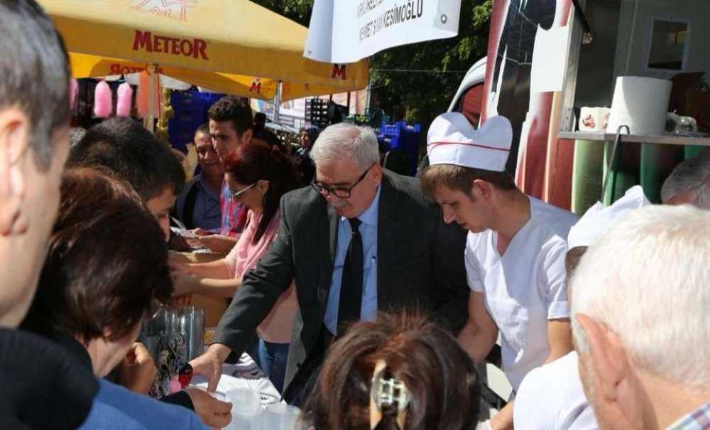 Kırklareli Belediyesi 4 Bin Aşure Dağıttı