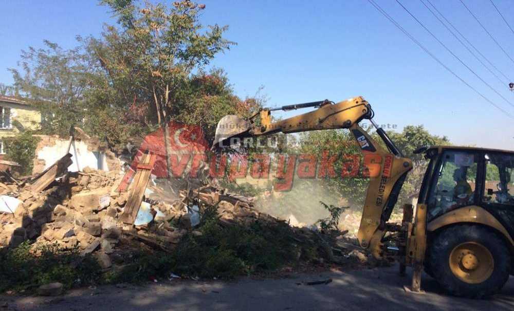 Yikimlar Devam Ediyor