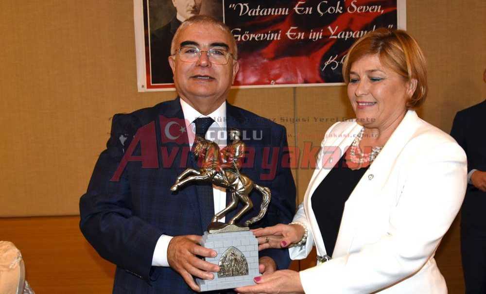 Muhtarlar Yemekte Buluştu