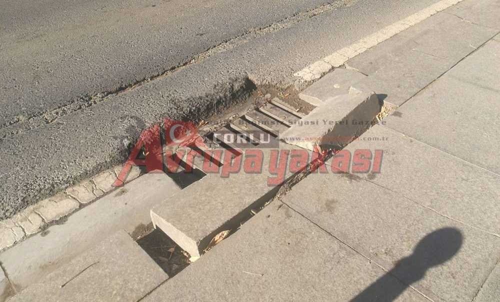 Omurtak Caddesi Bakım Bekliyor