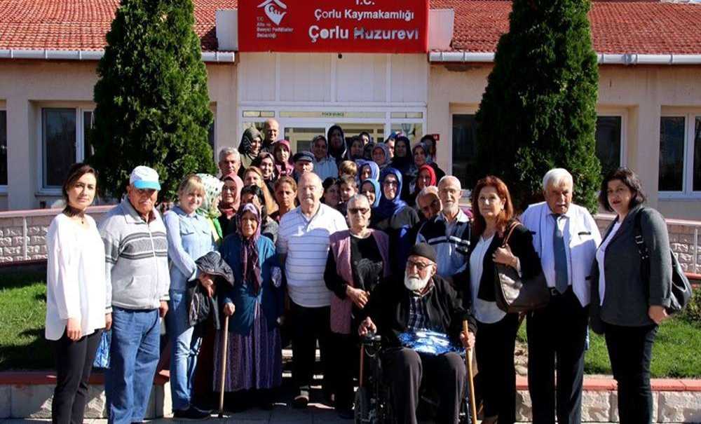 Kursiyerlerden Çorlu Huzurevine Ziyaret