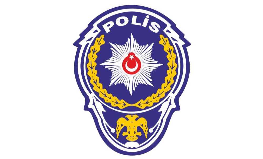 Çorlu'da Kaçak Sigara Ve Esrar Ele Geçirildi