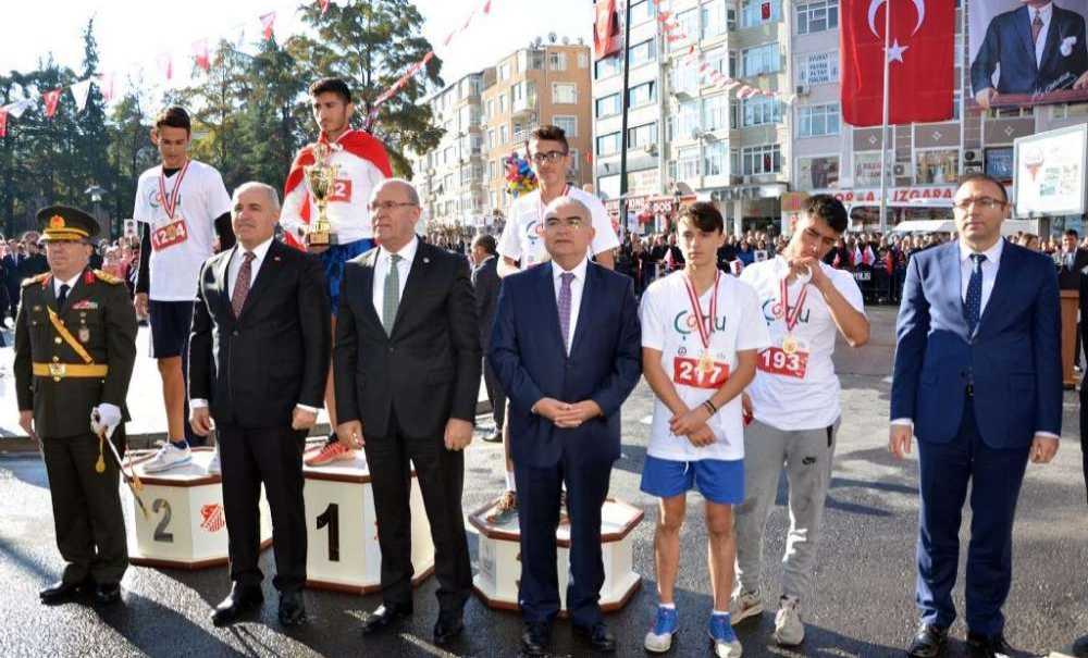 Çorlu'da Cumhuriyet Koşusu Düzenlendi