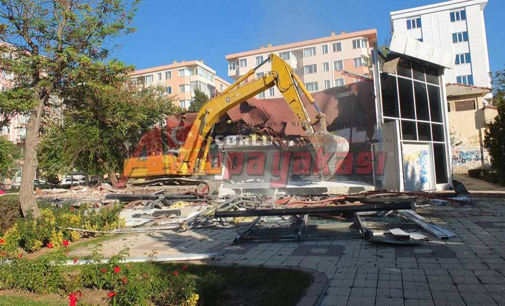 Eski Beşiktaşlılar Derneği Yıkıldı