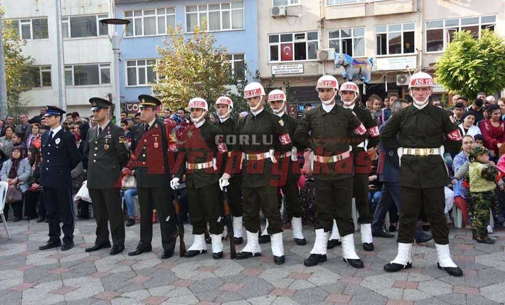 Başkan Kadir Albayrak Çelenk Sunma Törenine Katıldı