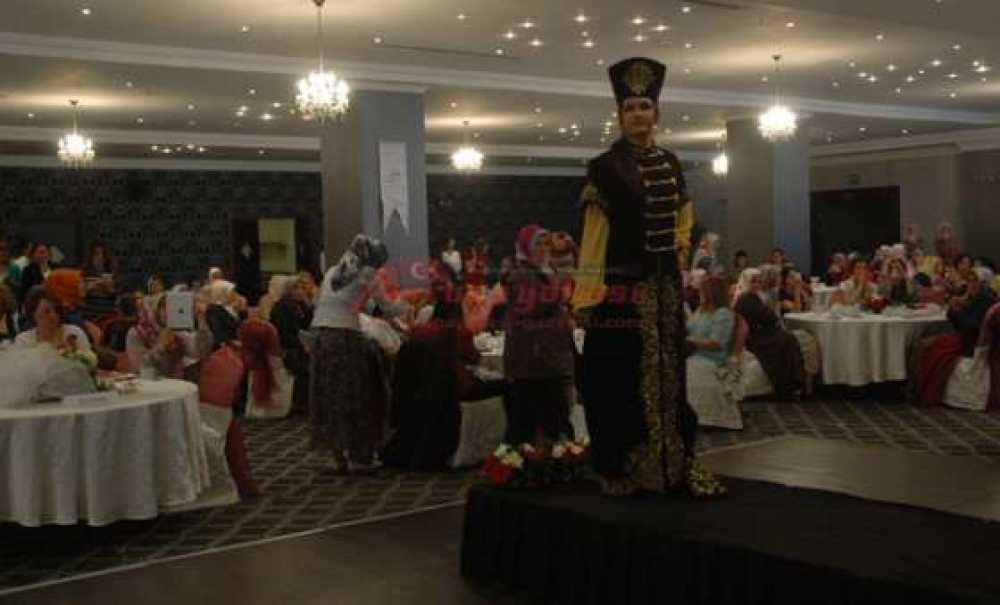 Trakya İnci Derneği`nden Osmanlı Kıyafetleri Defilesi