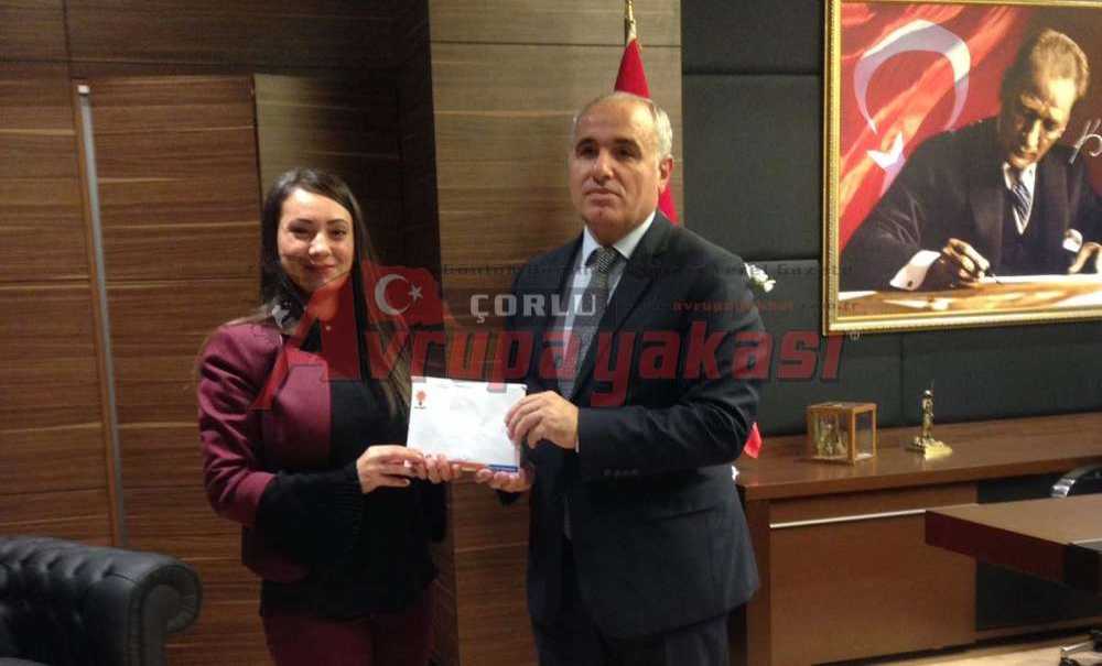 Ak Parti Kadın Kolları Kermes Gelirini Teslim Etti