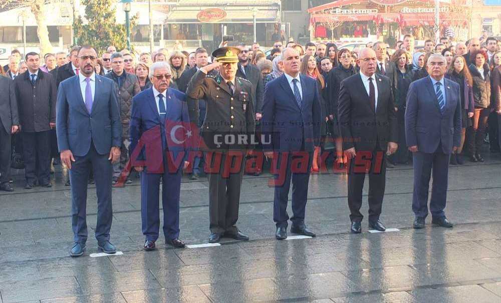 Çelenk Sunma Töreni Gerçekleşti