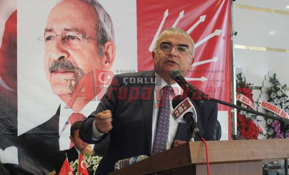 Chp Çorlu Kongresinde Kılıçlar Çekildi