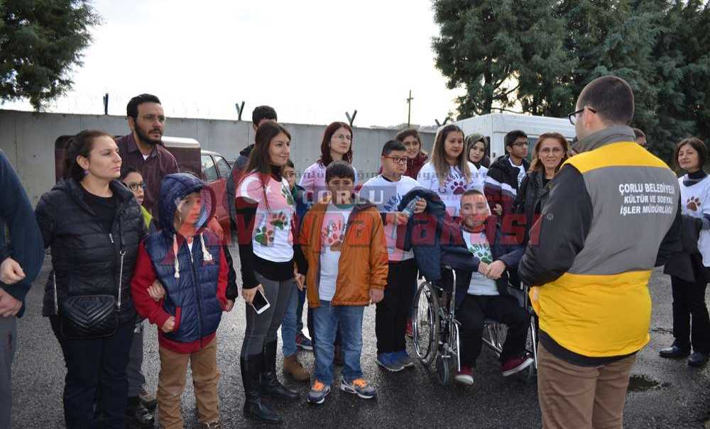 Hayvan Sevgisi Yüzlerine Yansıdı