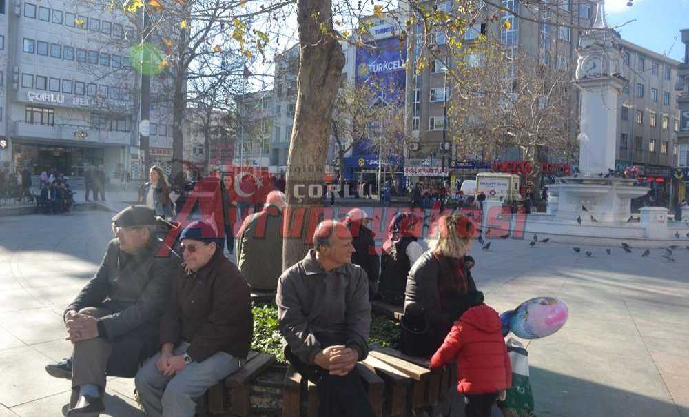 Güneşi Görenler Meydanları Doldurdu