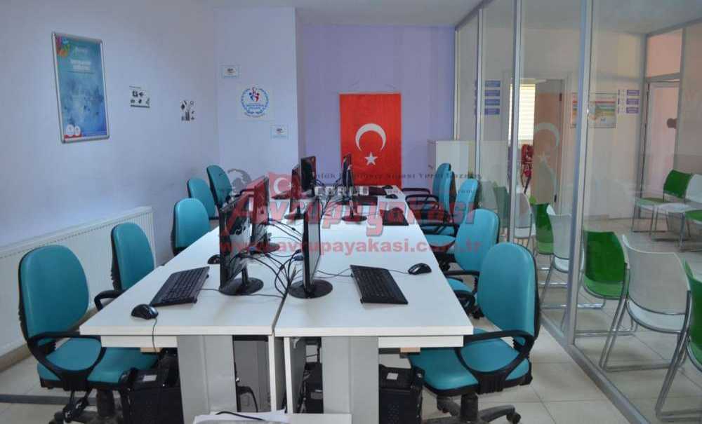 “Maddeye Değil Hayata Bağlan”