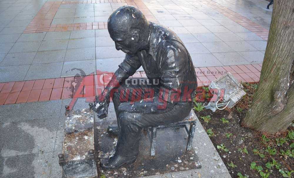 Heykellerin Bakımsızlığı Tepki Topluyor