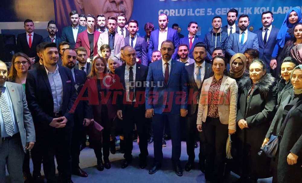 Ak Parti Çorlu Gençlik Kongresi Düzenlendi