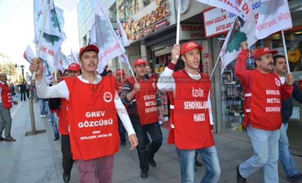 Metal İşçileri Meydana İndi