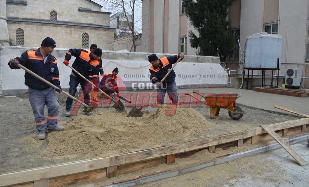 Belediye Cami Tuvaletlerinin Üzerine Tadilat Yaptı