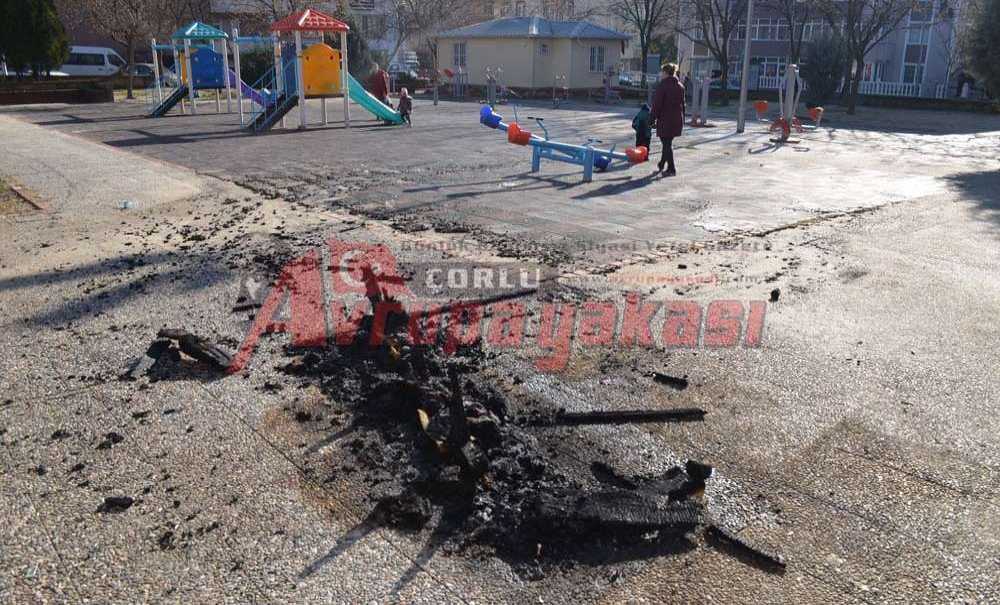 Bir Aydır Elektriği Yok