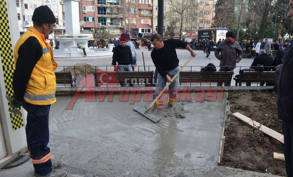 Belediye Taksi Durağının Yeri Yenileniyor
