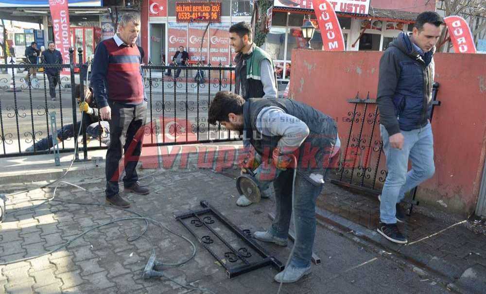 Otogarın Çitleri Yenilendi