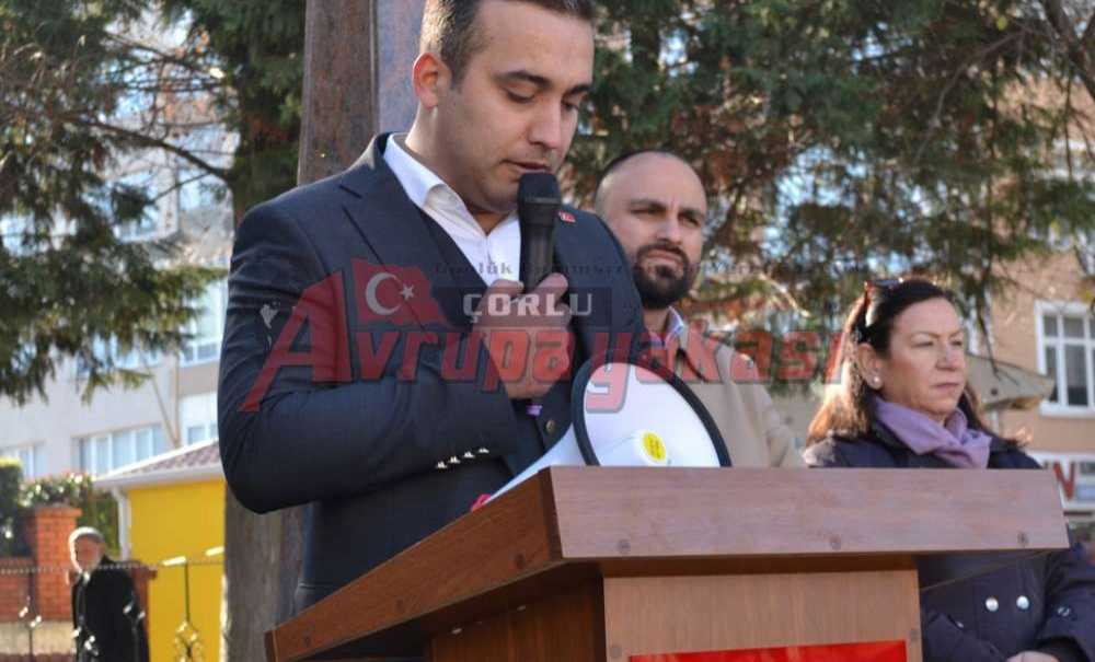 Diyanete Çocuk Evlilikleri Protestosu