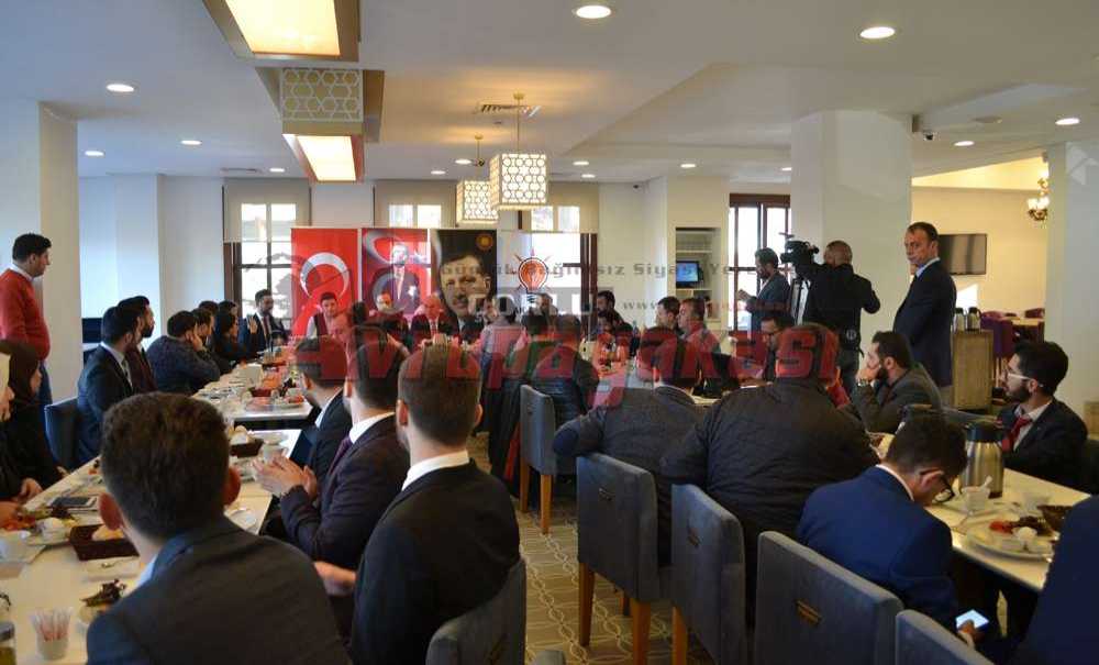 Ak Parti Çorlu Gençlik Kolları Basınla Bir Araya Geldi