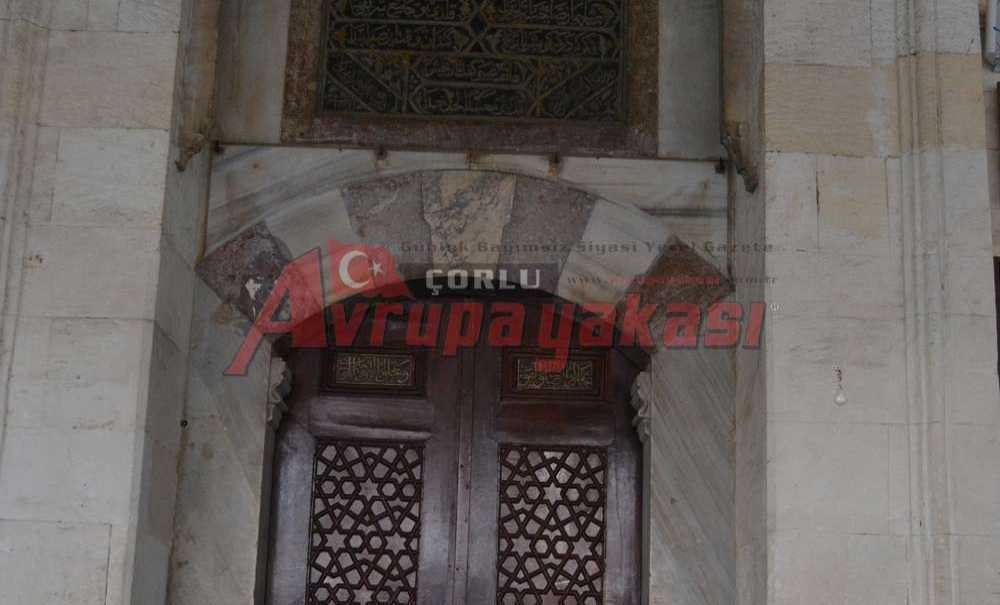 Süleymaniye Camii Kitabesindeki Sır