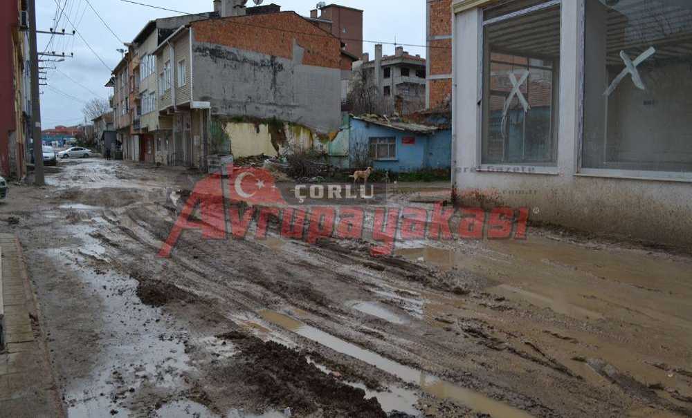 Yoğurtçu Sokak Halkının Çilesi Bitmiyor