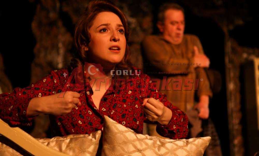 İstanbul Devlet Tiyatrosu Çorlu'ya Geliyor